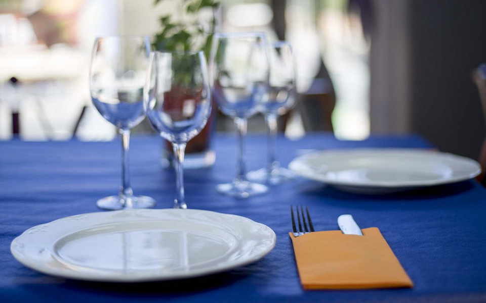 מפת שולחן לא ארוגה