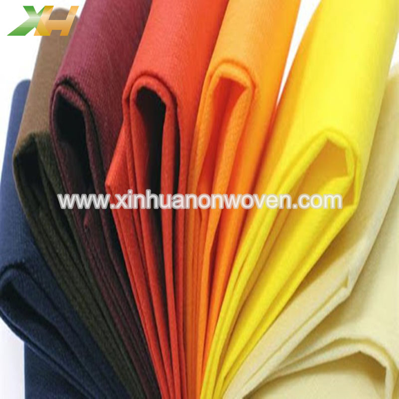 מפעל כיסויי שולחן לא ארוגים XINHUA TEXTILE